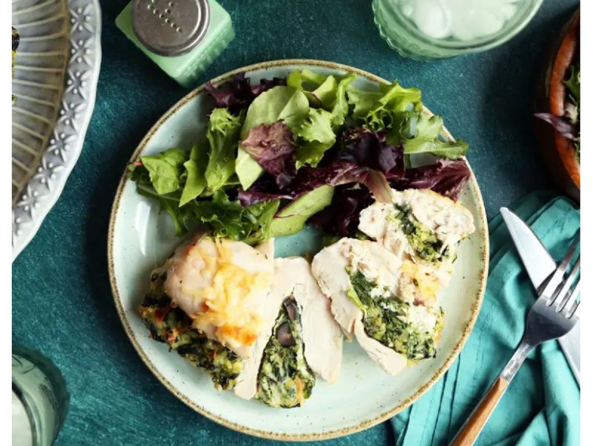 Resep Praktis: Ayam Dada Isi Bayam dan Keju Lezat nan Bergizi Resep Praktis: Ayam Dada Isi Bayam dan Keju Lezat nan Bergizi